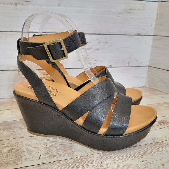 Kork-Ease Black Platform Sandals - Picture 3 of 13